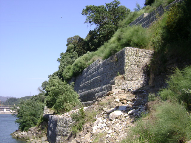 Encostas declivosas do rio Douro