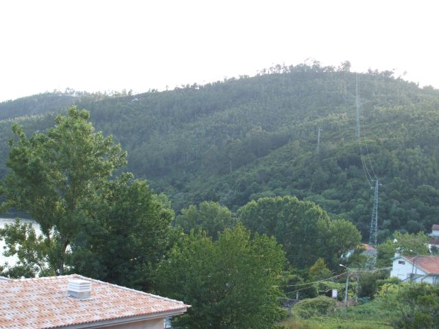 Margem do rio Douro entre o Parque de Campismo e o lugar da Varziela
